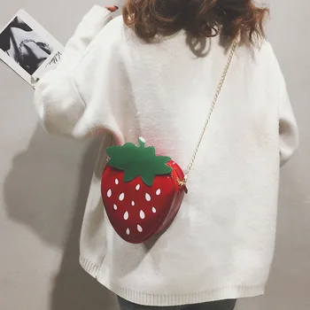2023 Нова Мода Корейската версия Чанта през рамо с шарките на Ягоди с Анимационни момиче на веригата, Дизайнерска чанта, Луксозен мини чантата си и чанта за телефон