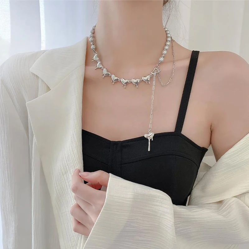 Новият корейски модерен дизайн, сращенное светоотражающее перлена огърлица Love за жени, лека луксозна универсална окачване на ключицата1