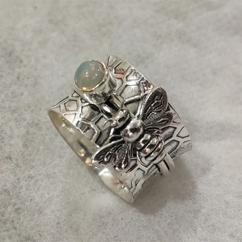 Винтажное инкрустированное имитация на бял скъпоценен камък във формата на Пчелите Модерен пръстен във форма на насекомо, уникално индивидуално бижута пръстен2