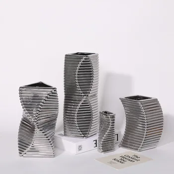 Модерен минимализъм и геометрично изкуство, Сребърен керамична ваза с цветя, Аранжировка от сухи цветя, за всекидневната, Декоративна украса и за масата за хранене